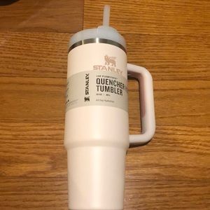New Stanley tumbler/ 30oz light pink